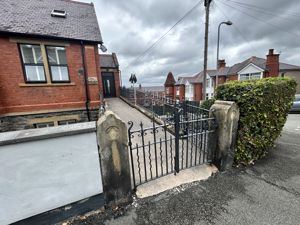 Photo 33- click for photo gallery